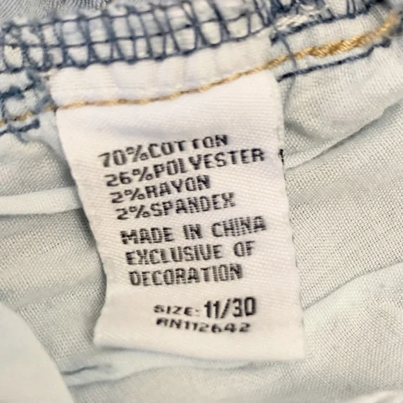 Telepatia Bell Bottom Floral Embroidered Jeans ~ 11 - Picture 10 of 10